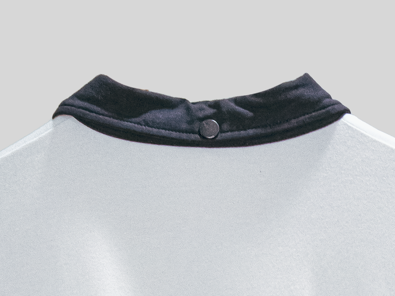 A collar with composure